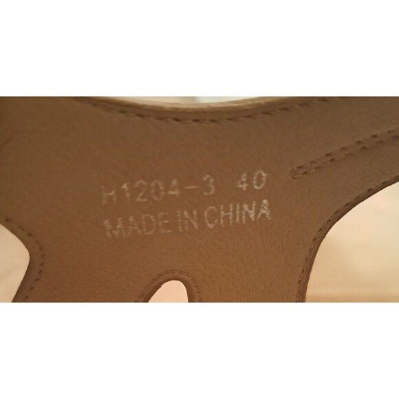 New without Box Vanccy Hook & Loop Fasten Cushioned Sandles Beige/ Cream Size 40 - Picture 6 of 7